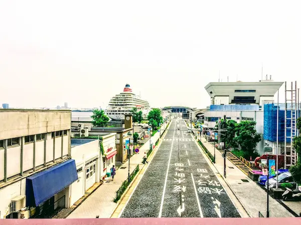 みなとみらい大桟橋ターミナルへの入口の画像