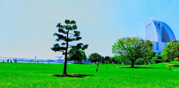 みなとみらいの臨港パークの画像