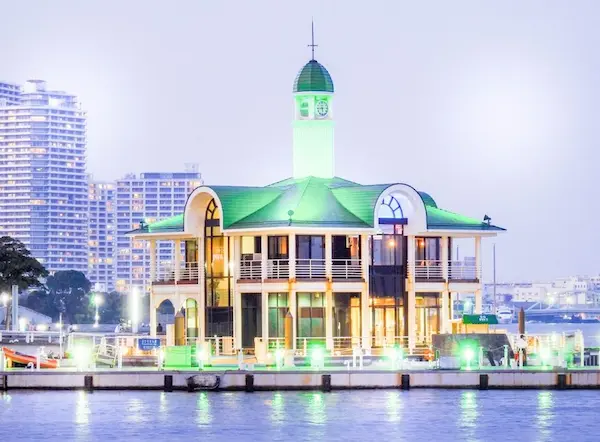 みなとみらいのぷかり桟橋の画像