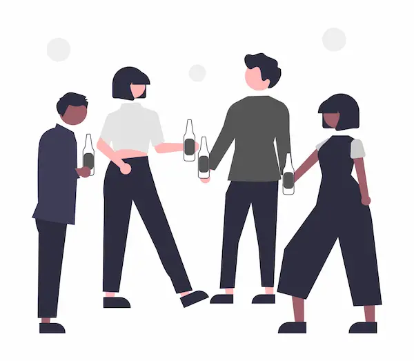 集団でツルんで他人の噂話で盛り上がる大学職員のイメージ画像